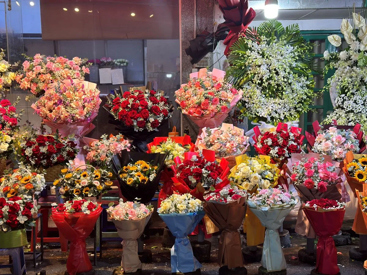 A corner in the biggest flower market of Saigon