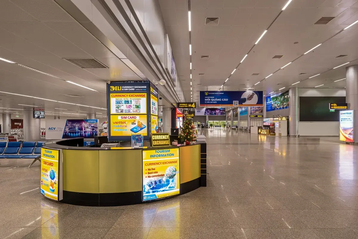 Money exchange booth at Da Nang International Airport
