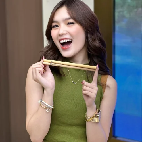 AN Tours Vietnam Bamboo Straws Promotion - Guests - Francine Diaz