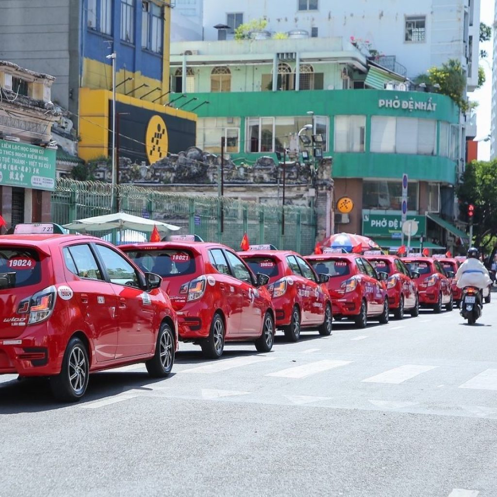 7 most reliable Vietnam Taxis & Shuttles & How to book
