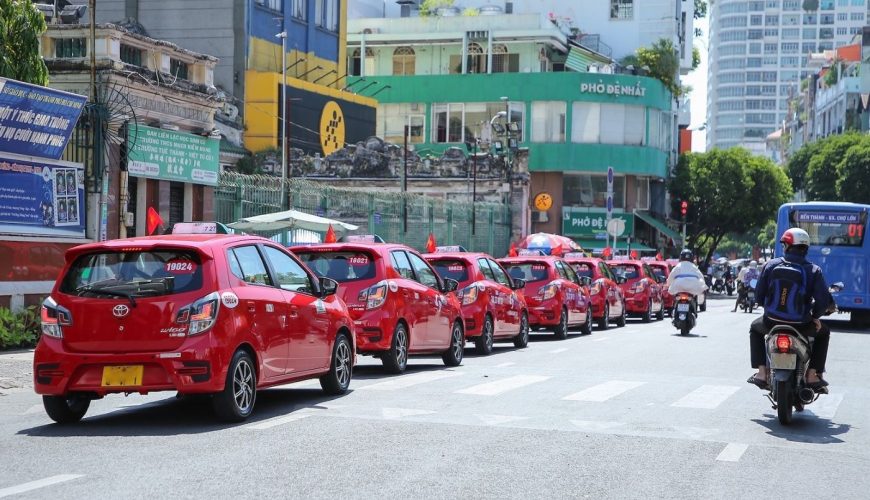 7 most reliable Vietnam Taxis & Shuttles & How to book