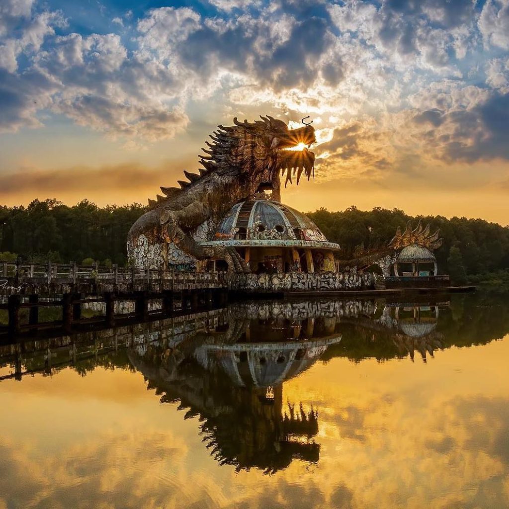 Hue Abandoned Water Park An Adventurer's Guide & Its Secrets