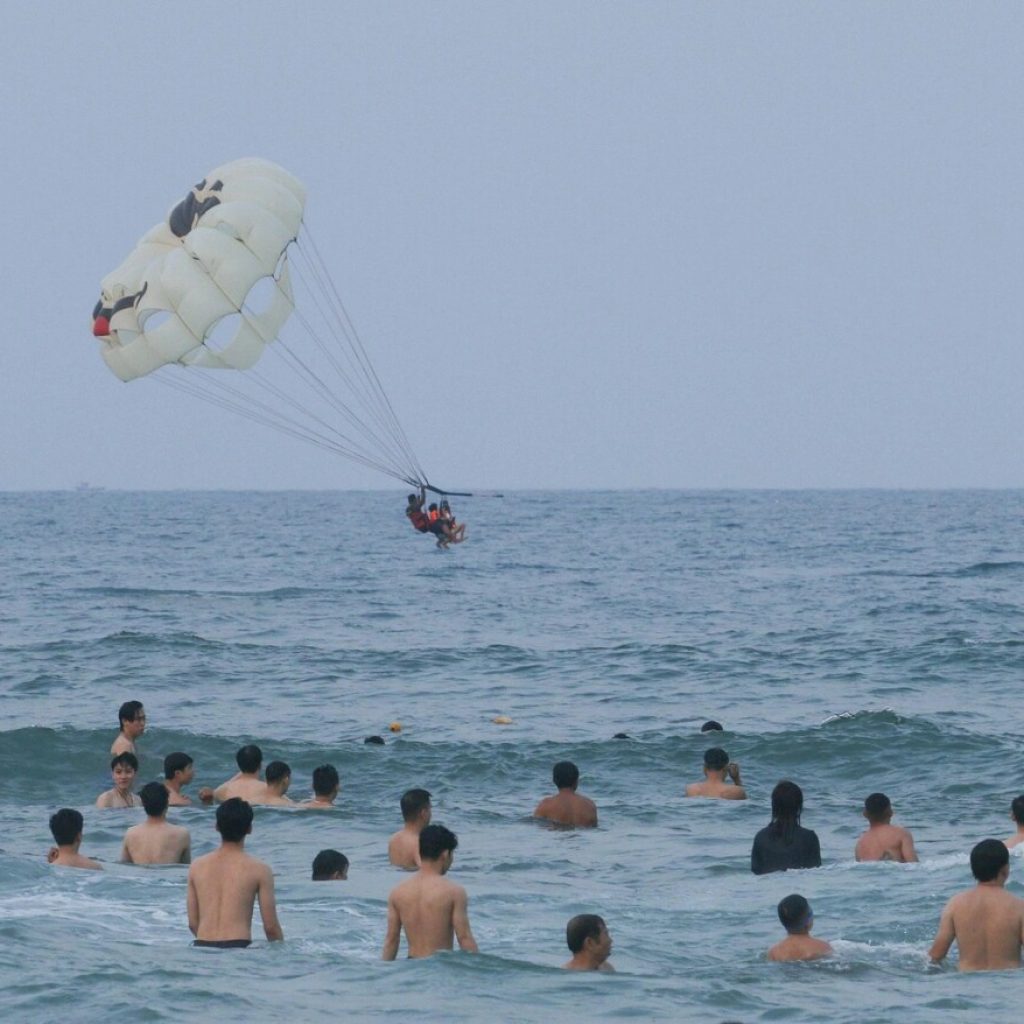 Da Nang Paragliding is chosen to attract tourists on Labor Day 2024