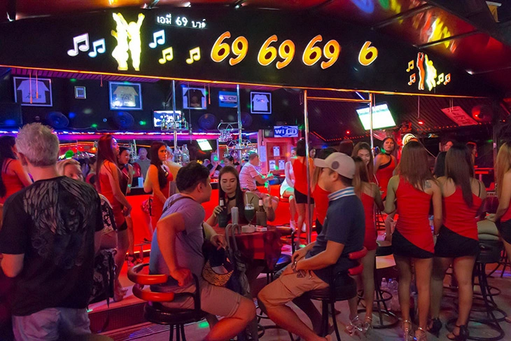 Red Light District in Ao Nang - Krabi is much more hidden than other Thailand cities