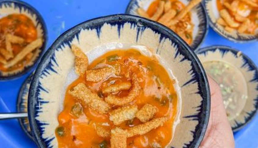 A bowl of traditional Vietnamese street food in Da Nang