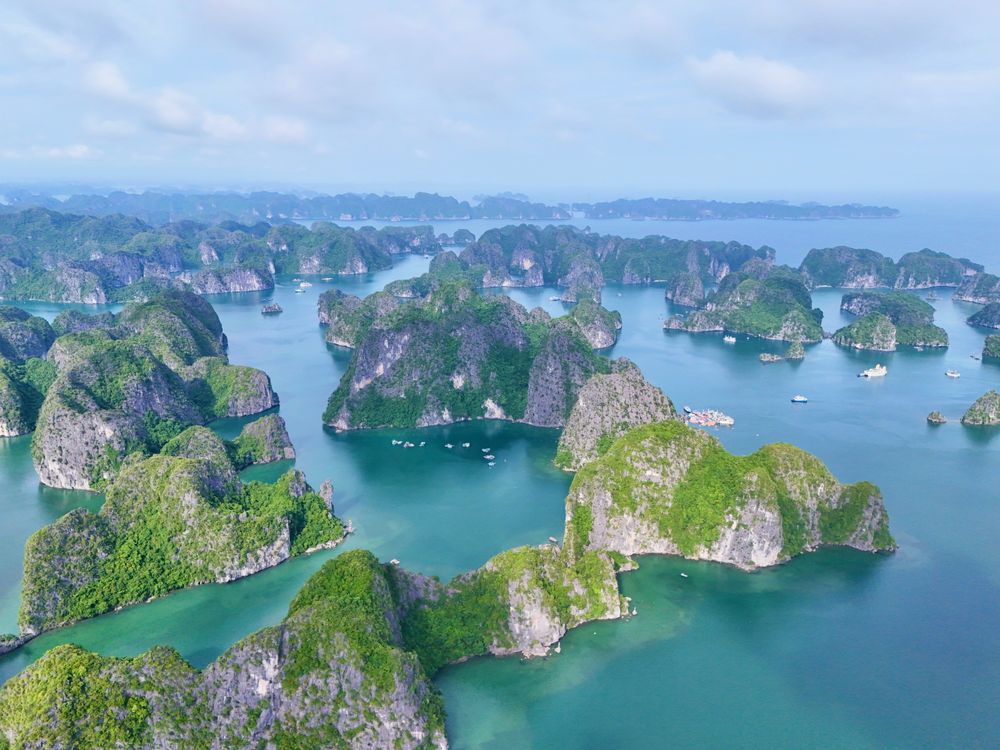 Limestone islands and turquoise water in Lan Ha Bay near Cat Ba