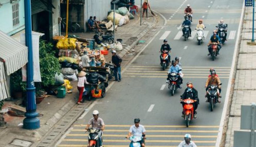 Private Tour vs Group Tour in Vietnam: Which Should You Book? (2026)