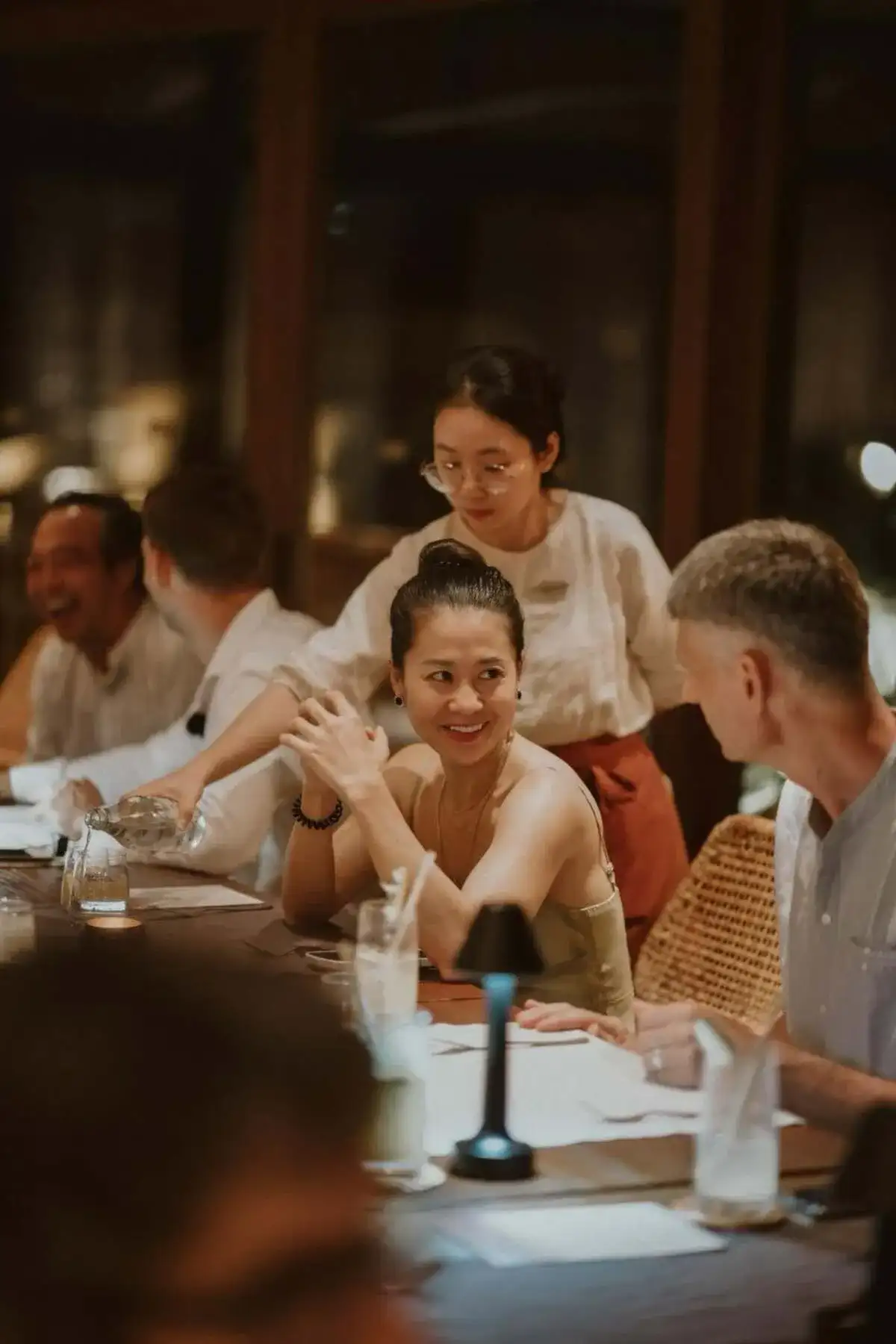 cruise restaurant dining service