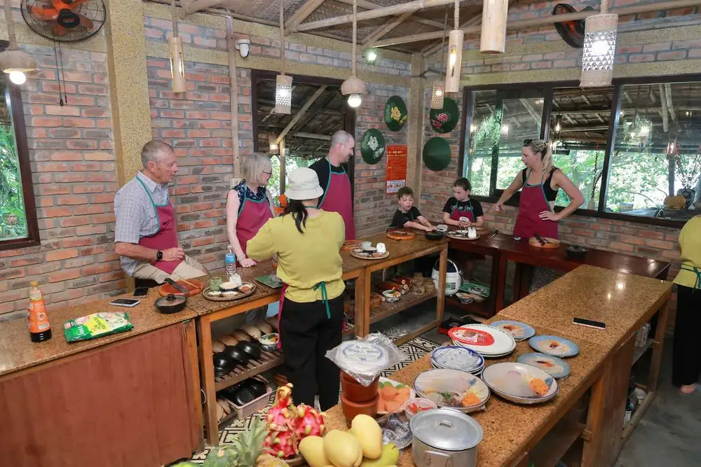 Hands-on Hue cooking class with a local host