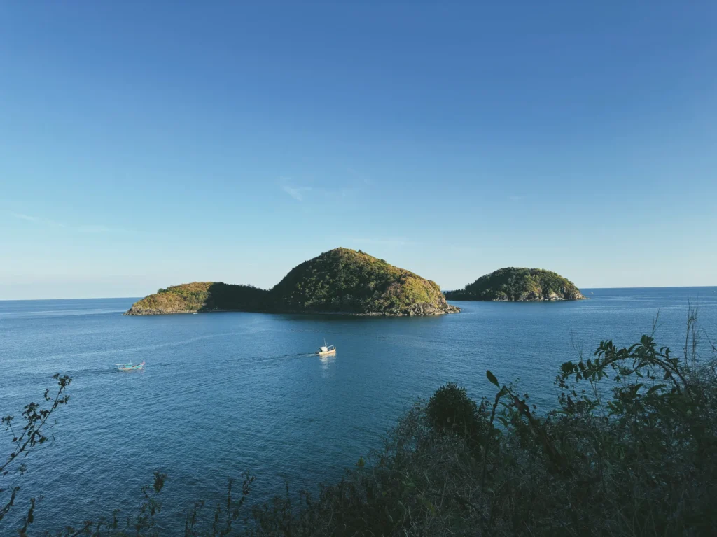 Islands off Phu Quoc with boats.