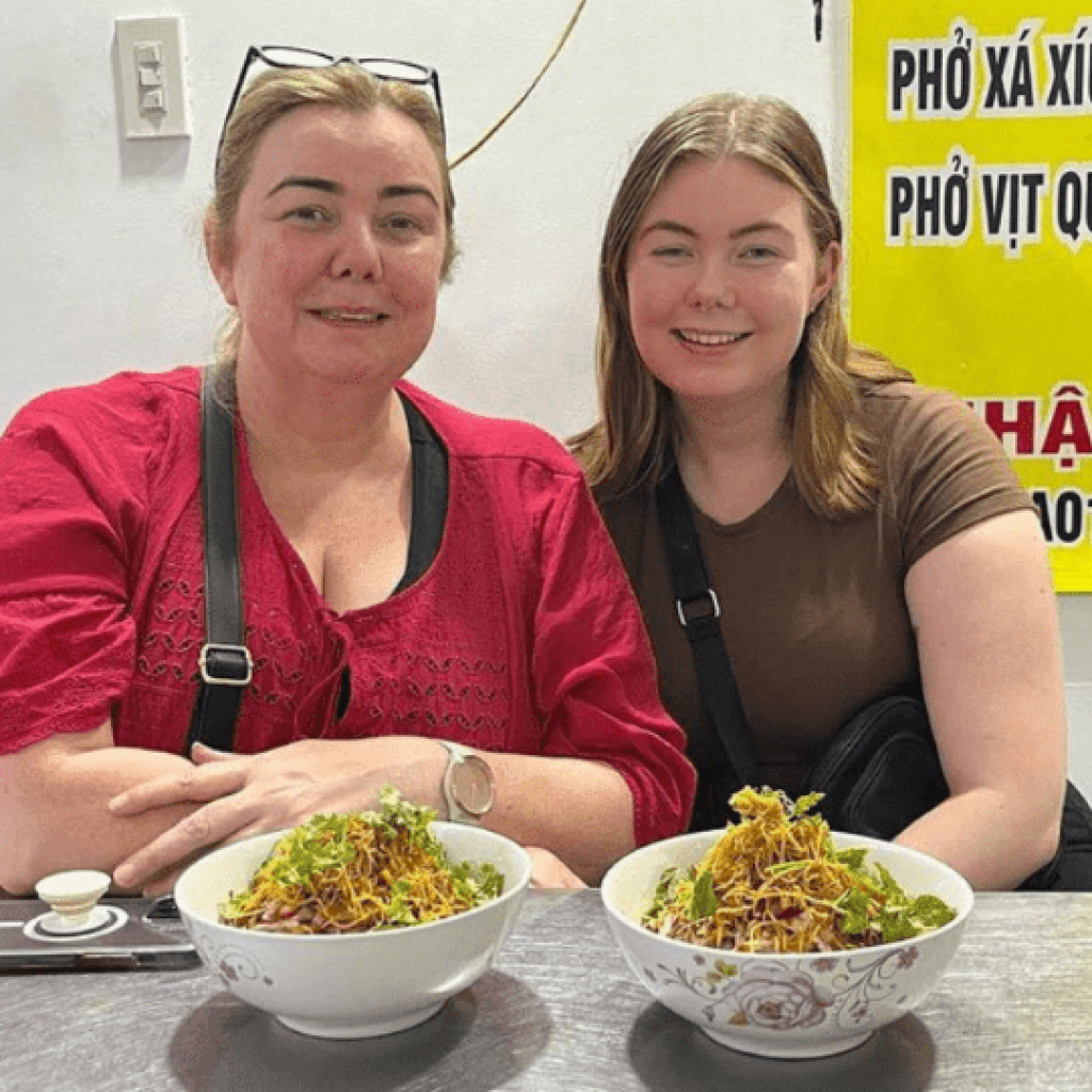 Local food in Ho Chi Minh City that you must try - AN Tours Vietnam