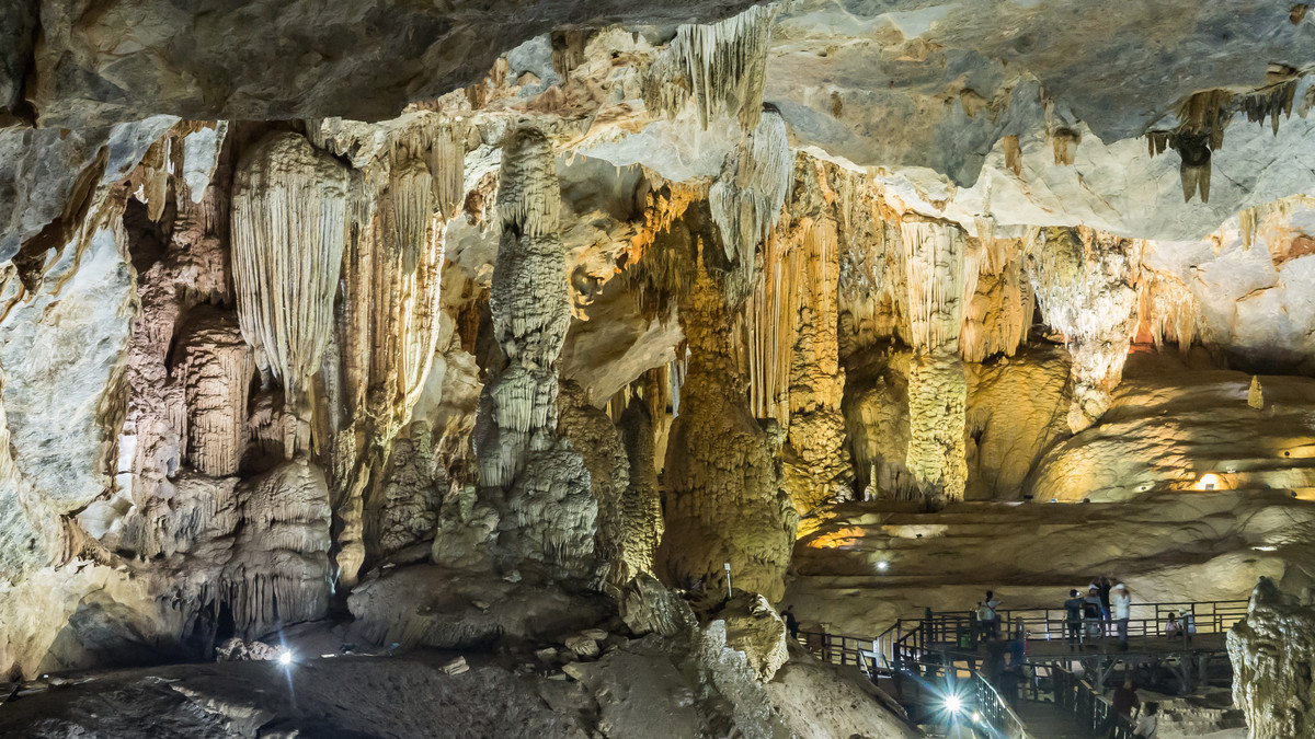 Phong Nha Cave, Paradise Cave & Duck Farm Tour — Paradise Cave